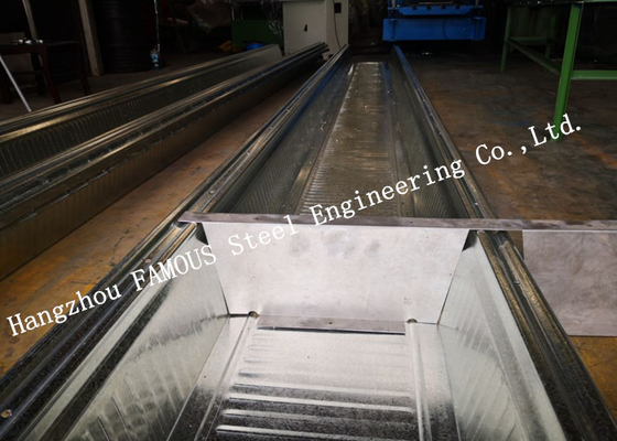 La CINA Strato d'acciaio di Decking galvanizzato profili profondi alternativi compositi della piattaforma del metallo di Comflor 210 fornitore