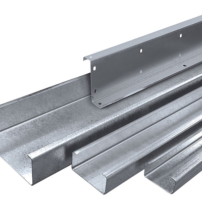 La CINA Purlins d'acciaio di Decking coniato a freddo di acciaio per costruzioni edili per i progetti estetico vari fornitore