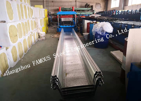 La CINA Soletta collaborante d'acciaio galvanizzata Decking multiplo del pavimento del metallo di Comflor 210 delle linee di produzione fornitore